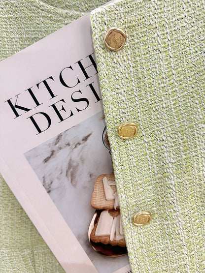 Green French-style-inspired jacket for women, new spring and autumn 2025 style, trendy chic and fresh textured short top.