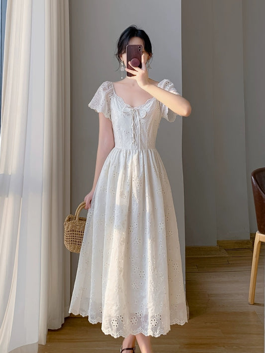 2024 summer new style French retro tea break dress with waist slimming embroidery high-end temperament gentle style dress
