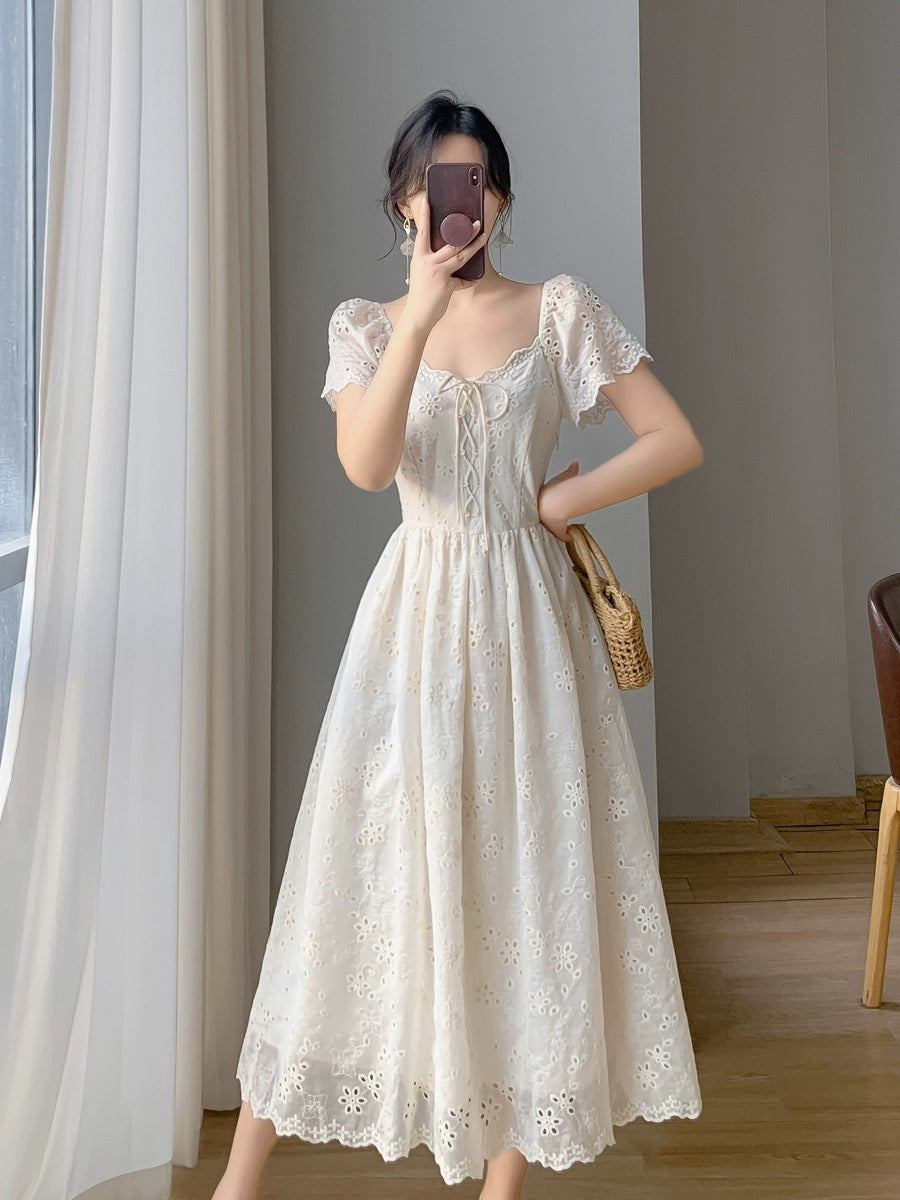 2024 summer new style French retro tea break dress with waist slimming embroidery high-end temperament gentle style dress