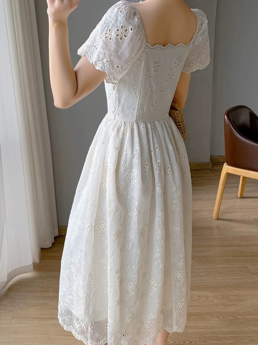 2024 summer new style French retro tea break dress with waist slimming embroidery high-end temperament gentle style dress