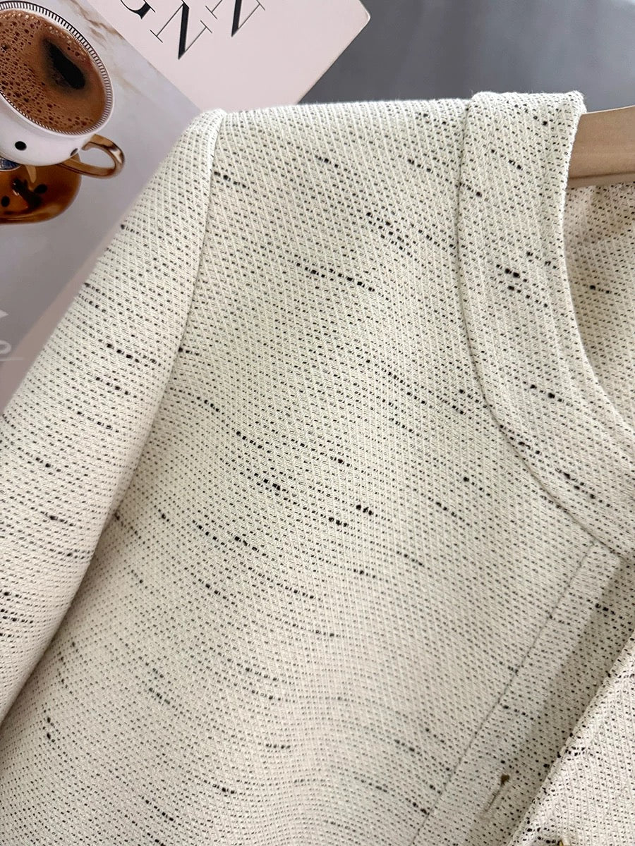 Off-white high-end chic and light luxury-style jacket for women, spring and autumn 2025 new retro slimming short top