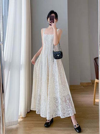 2024 new summer style French retro tea break dress with waist slimming, high-end and gentle temperament suspender dress