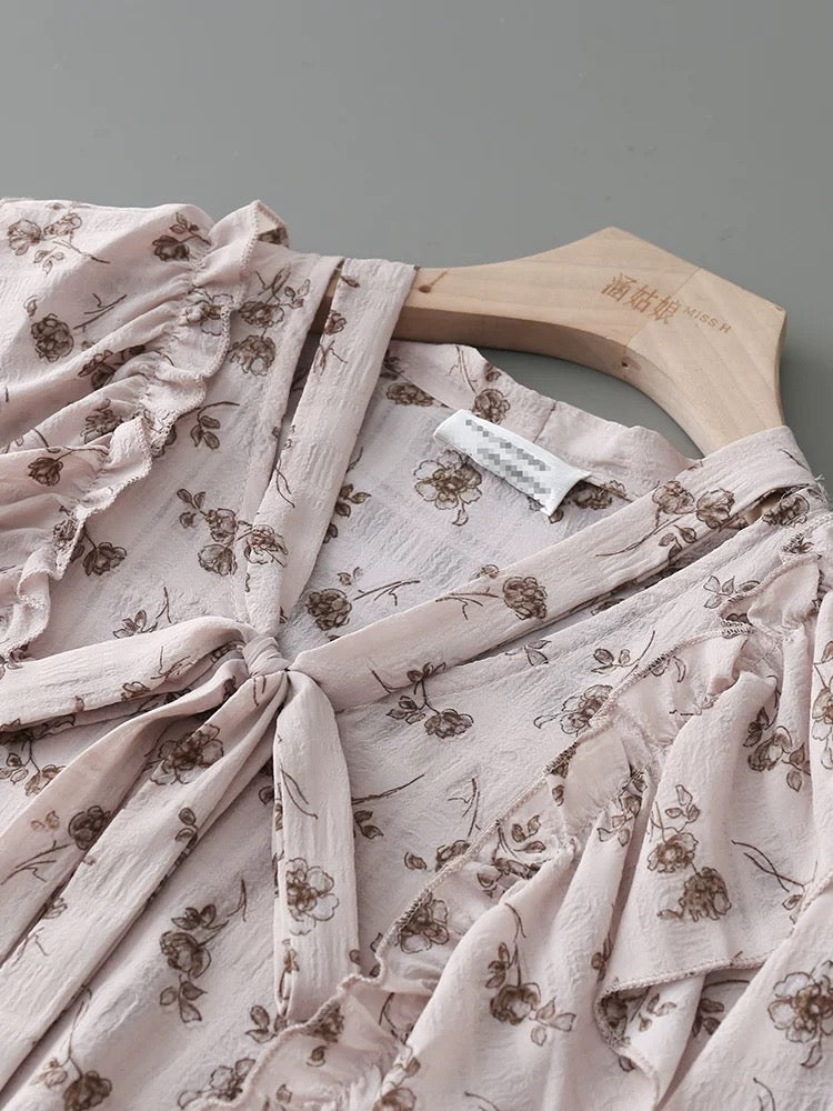 French light mature style all-match v-neck long-sleeved shirt women's 2025 single-breasted ruffled lace-up printed top