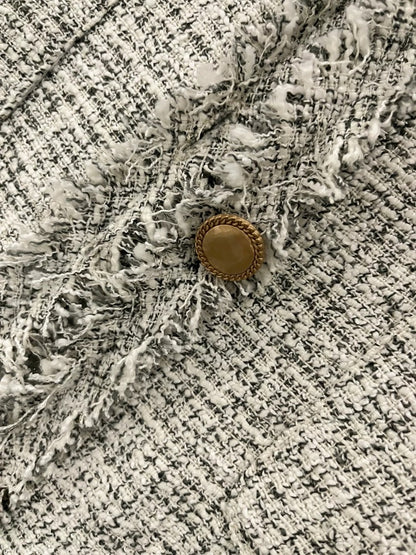 Beige small fragrant style age-reducing high-end coat feminine temperament small short woolen 2023 autumn and winter new style