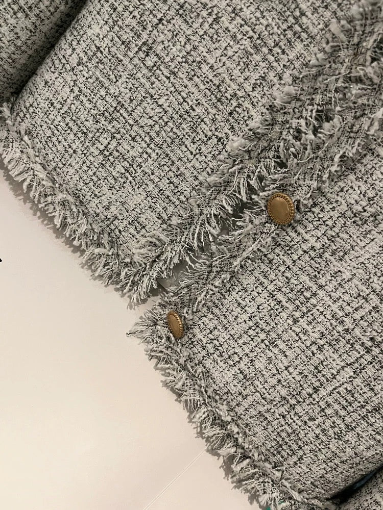 Beige small fragrant style age-reducing high-end coat feminine temperament small short woolen 2023 autumn and winter new style