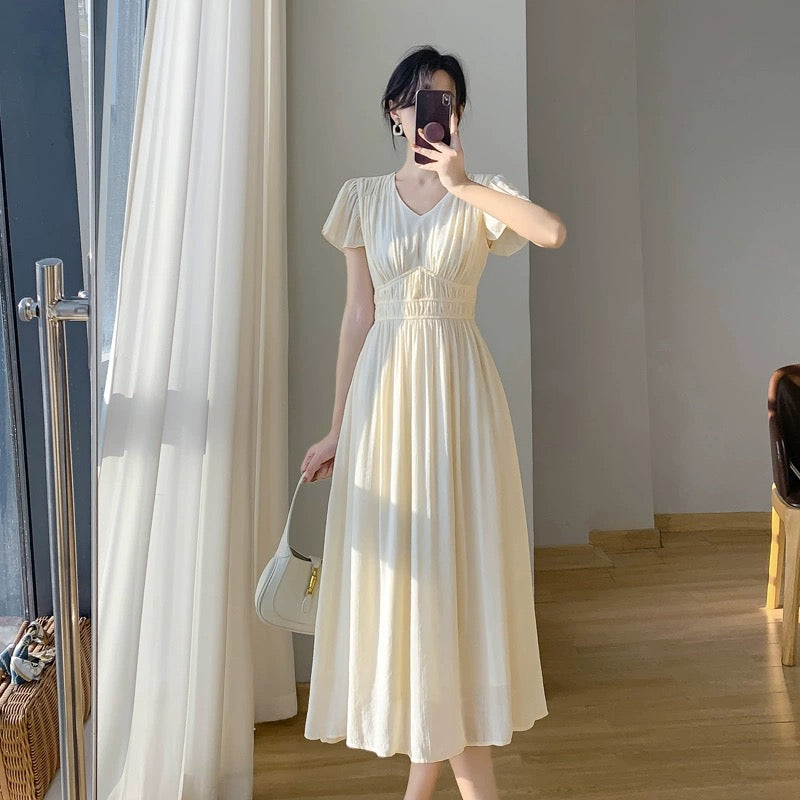 2024 new summer women's design French first love skirt waist slimming gentle style V-neck dress