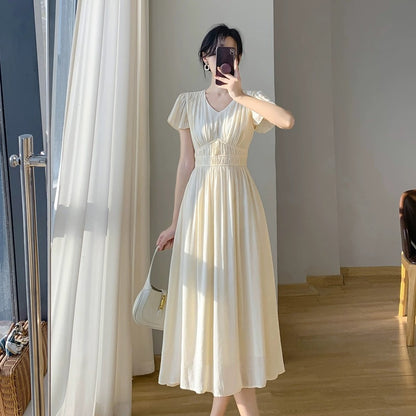 2024 new summer women's design French first love skirt waist slimming gentle style V-neck dress