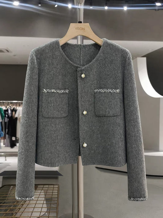 Grey sophisticated wool short coat for women, 2025 new autumn and winter style, mature and elegant double-faced wool coat.