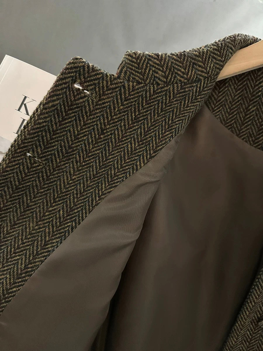 Dark brown herringbone wool short coat for petite women, new autumn/winter style, slimming and trendy.