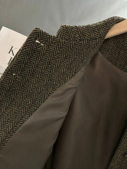 Dark brown herringbone wool short coat for petite women, new autumn/winter style, slimming and trendy.
