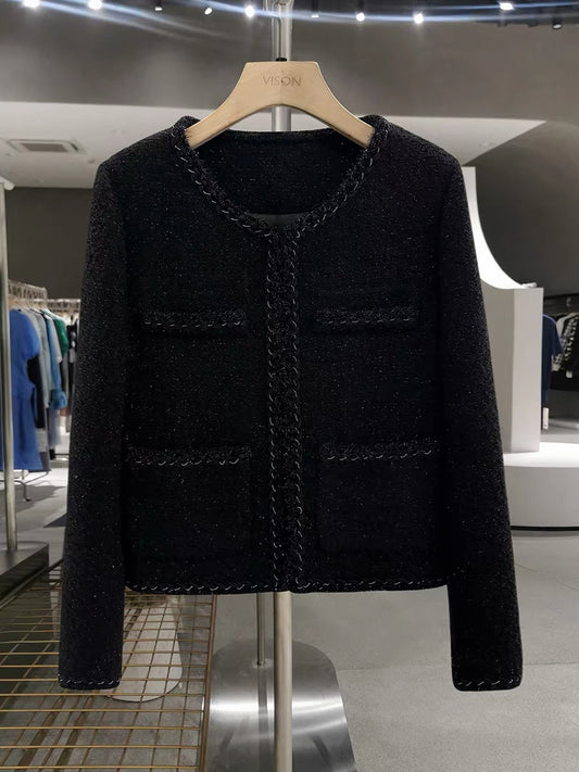 Black Hepburn-style-inspired short jacket for women, new autumn/winter 2025 style, super cute and trendy top this year.
