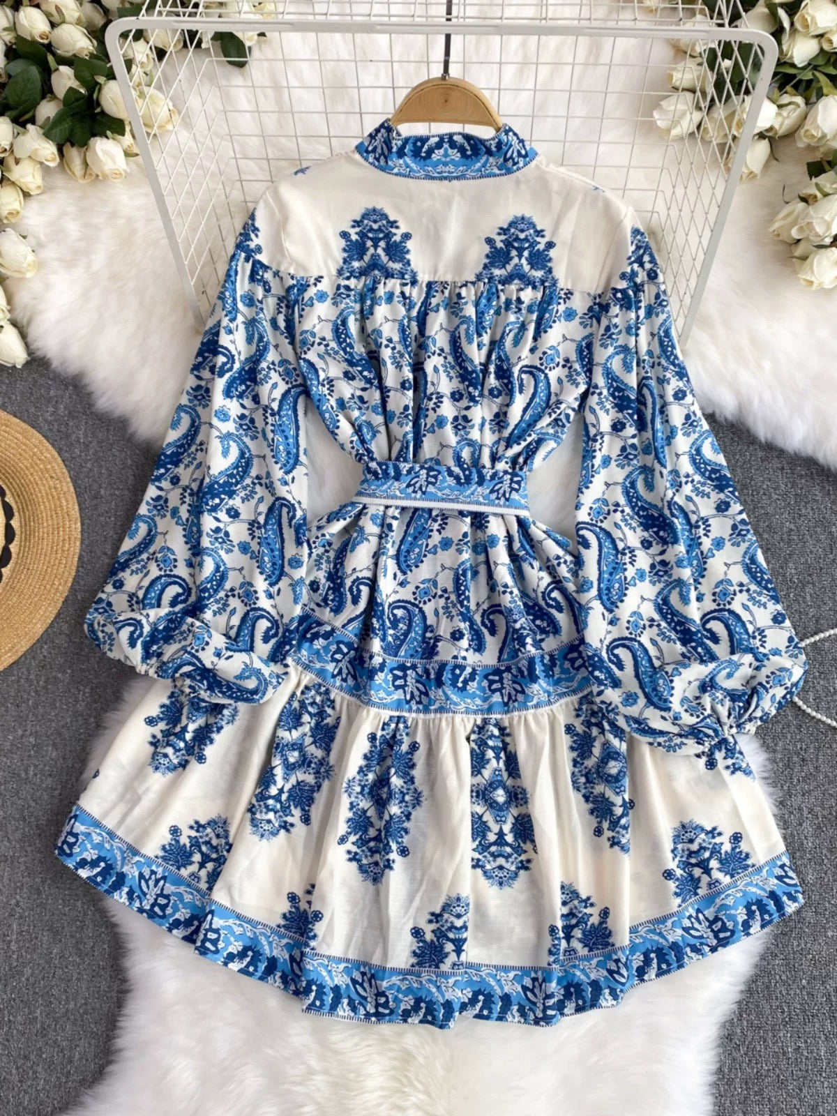 French dress for women 2024 new retro stand-up collar lantern sleeves waist slimming temperament printed ruffle skirt