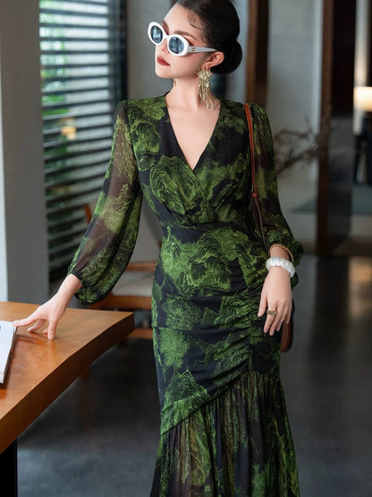 French women's summer V-neck hip-hugging green fishtail dress, fashionable puff sleeves, thin elegant goddess long dress