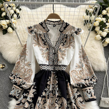 Spring new V-neck lantern sleeve printed dress for women, palace style, mid-length, waisted, petite princess dress