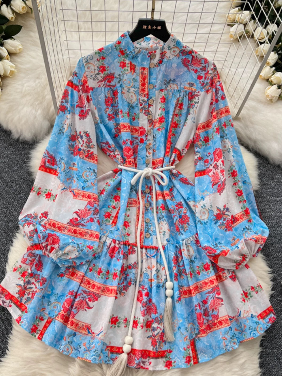 European and American niche retro print dress women's fashionable long-sleeved stand-up collar single-breasted waist style ruffle skirt