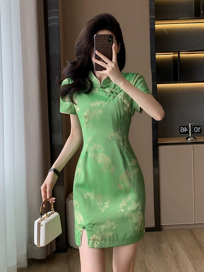 New Chinese style dress for women summer new style small temperament socialite high-end jacquard slit cheongsam short skirt