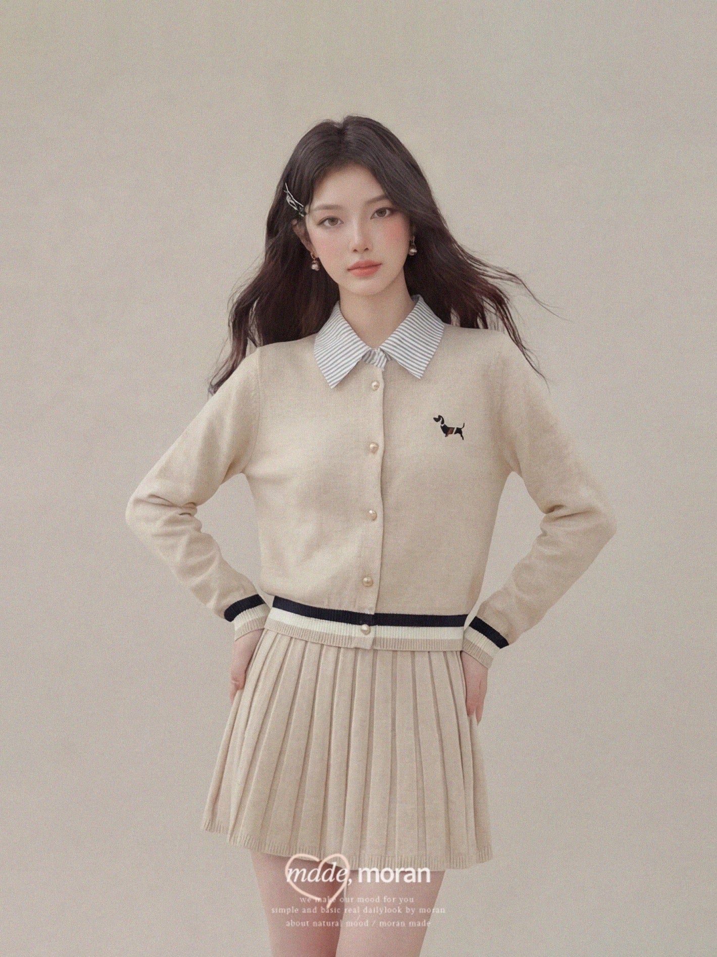 Korean style preppy two-piece top for women, 2025 autumn/winter knitted cardigan with striped shirt and pleated skirt set.