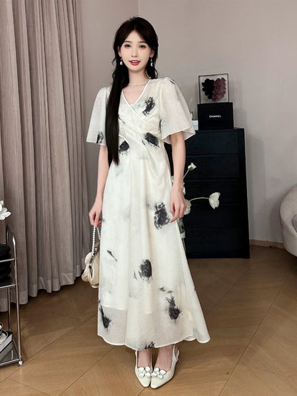 A roasted goose national style dress for women 2024 summer new short-sleeved splash-ink V-neck new Chinese style a-line slimming long skirt