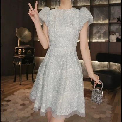 Slimming and flattering-style dress, 2026 new style, embroidered lace, super pretty and elegant lantern sleeve A-line skirt