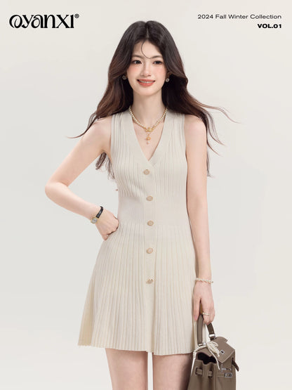 Ouyang Xi's "Old Money Tune" Autumn French V-neck Pleated Skirt Women's Fashionable Waist Slim A-Line Dress