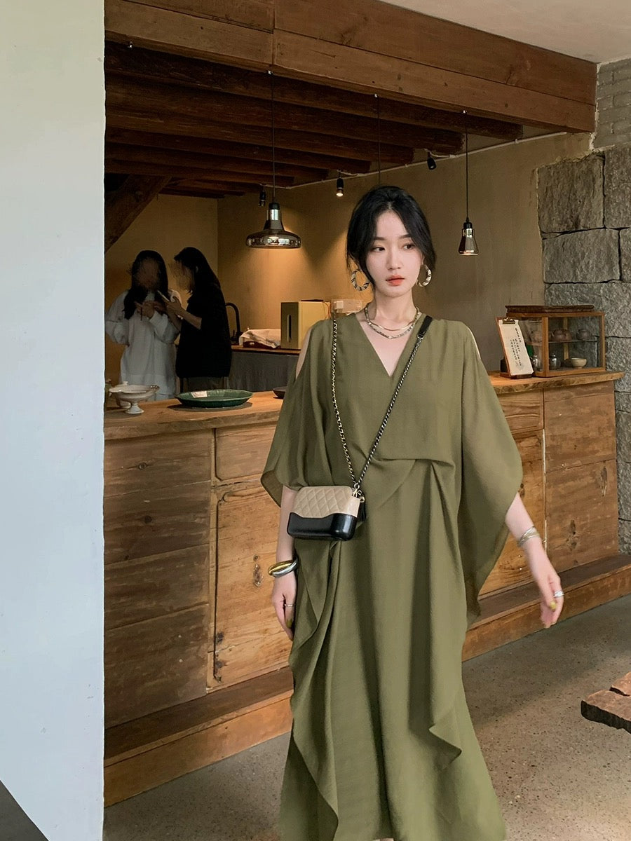 Ren Xiaoyi French V-neck off-the-shoulder dress women's new summer design niche loose two-wear cape long skirt
