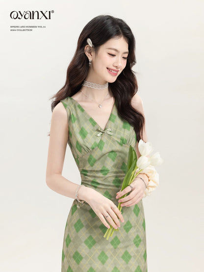In stock for a limited time and out of season, Ouyang Xi's "Green Glaze Ice Tea" retro summer waist-cinching green dress