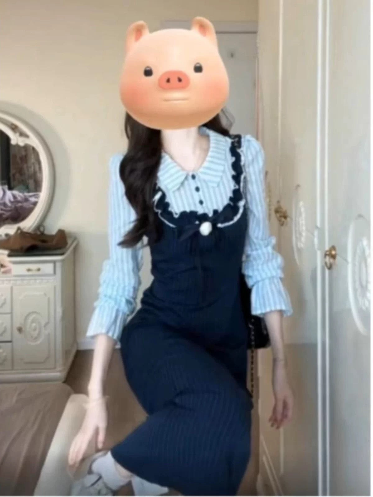 Korean style preppy look, sophisticated and youthful, blue shirt with faux two-piece long skirt, slimming dress, perfect for spring and autumn.