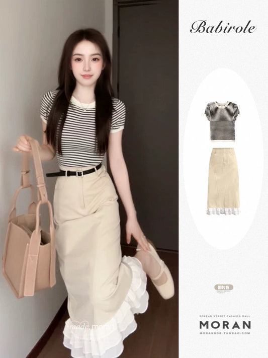 Korean retro striped T-shirt for women, ice silk knitted short sleeves, design, back hollow, unique and beautiful tops for summer
