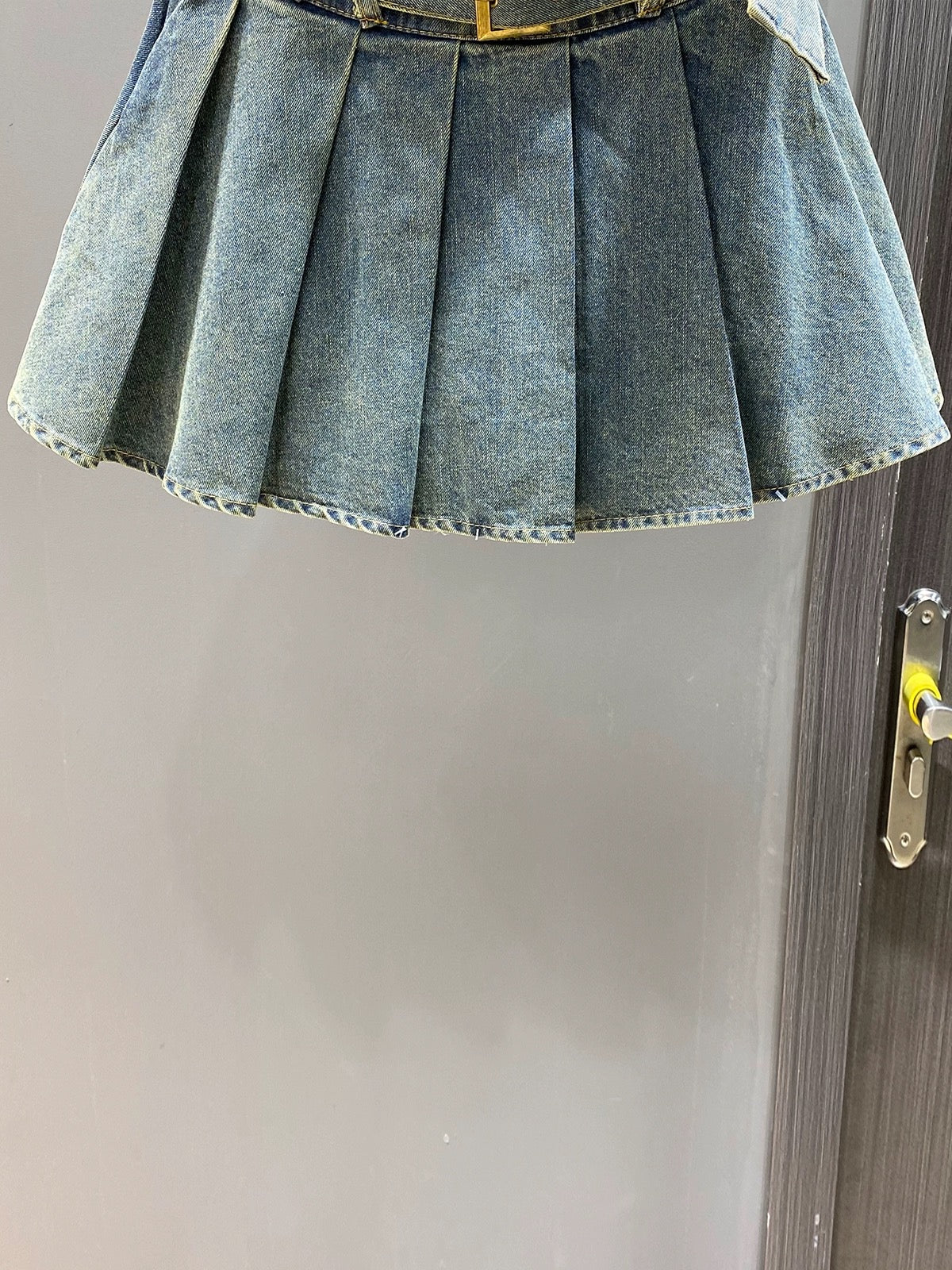 High-waisted denim skirt for women, summer retro design, A-line student pleated skirt, anti-exposure, short skirt for small people