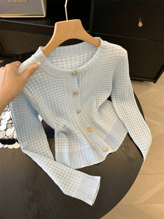 Jade Closet direct store recommendation ~ Medela sweet style metal button round neck knitted cardigan sweater autumn and winter
