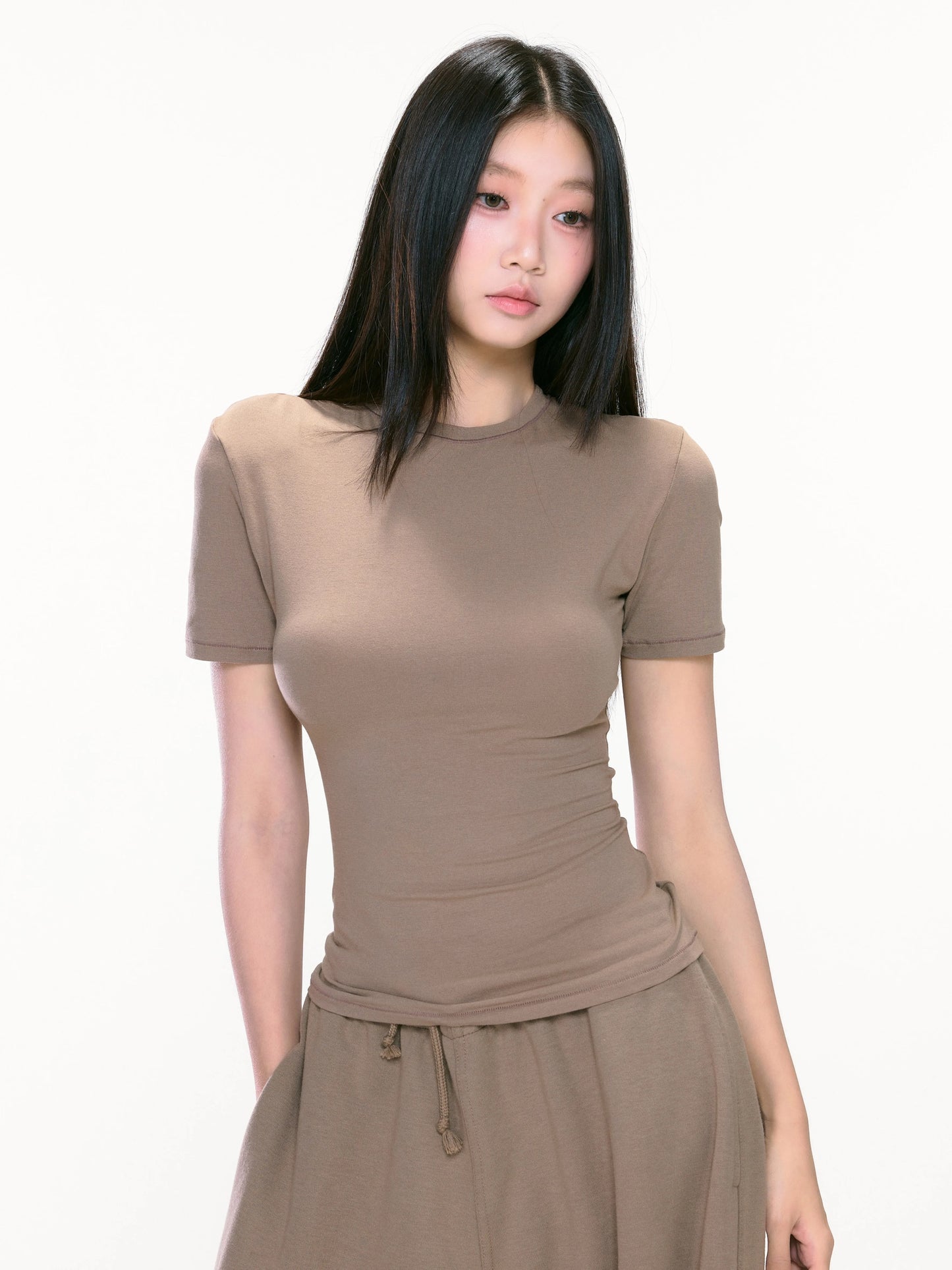 WITHMIN short-sleeved women's T-shirt summer 2025 new slim waist slimming top straight shoulder versatile temperament women's clothing
