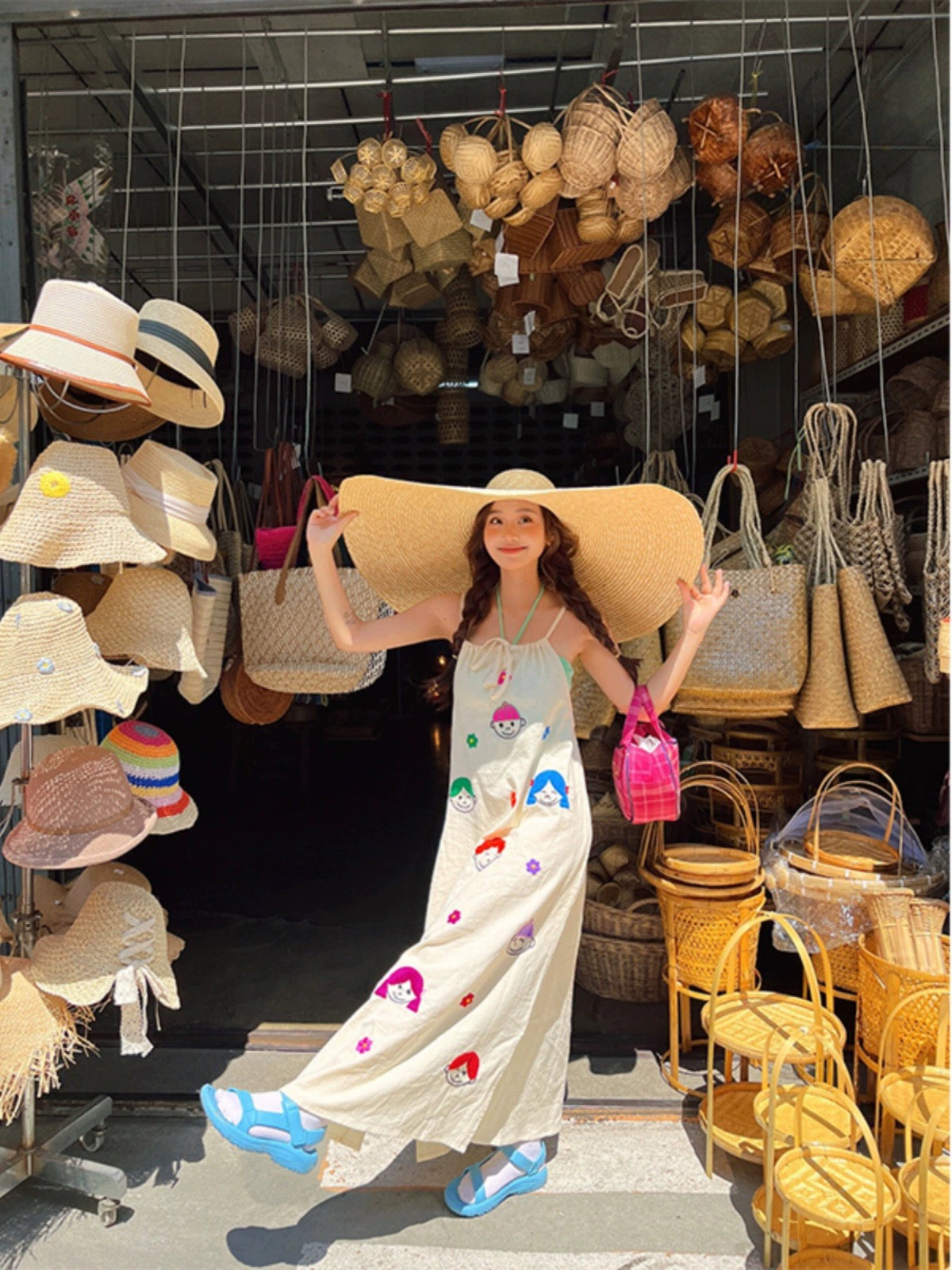 Chen Shan~Turn left dopamine wear printed halterneck suspender dress female niche chic long skirt