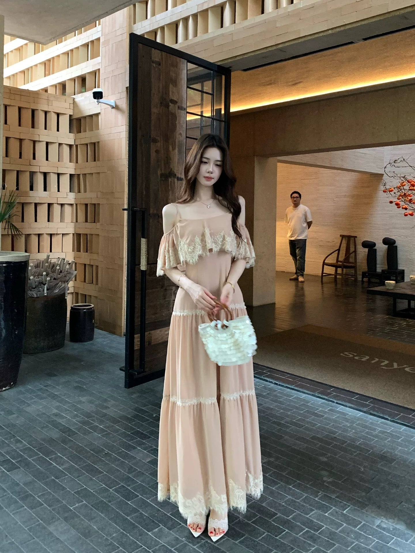 Mu Zi Li's Li Chunyu Gentle Style Off-Shoulder Ruffled Spaghetti Strap Dress with Lace Chiffon Skirt