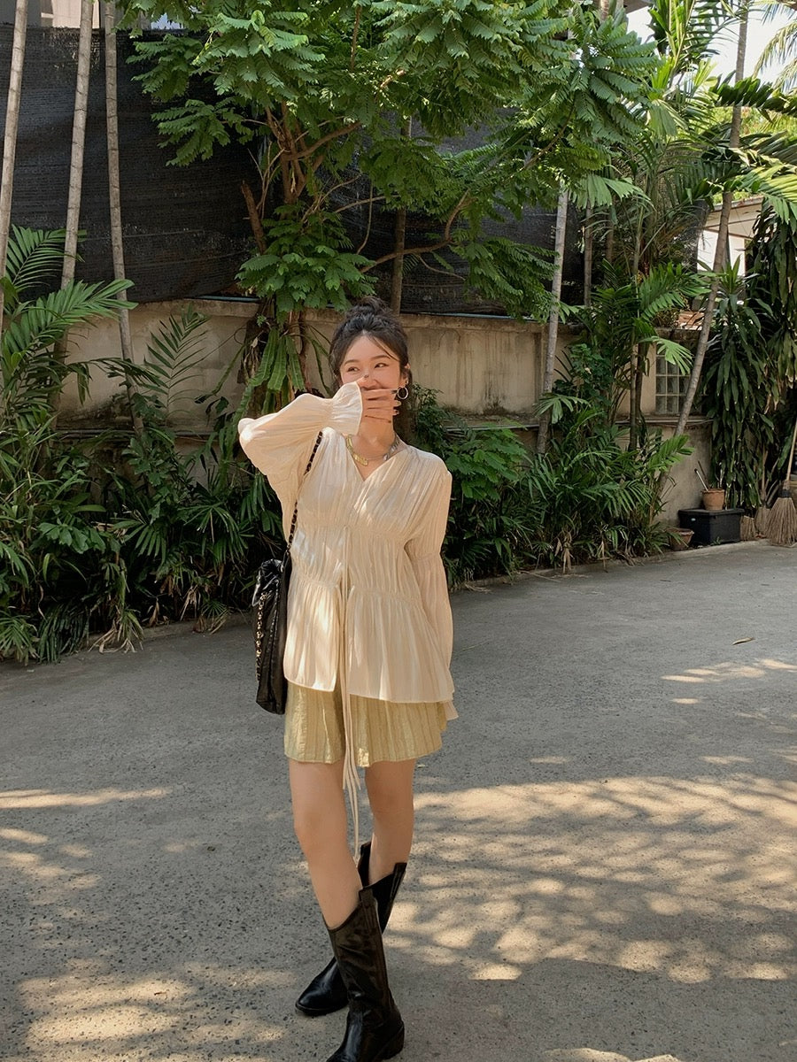 Ren Xiaoyi's design niche gathered strappy shirt for women 2024 spring and autumn new V-neck see-through sun protection shirt