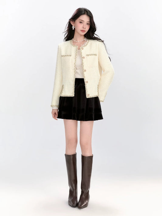 FanTu French-style short cardigan for women, new autumn 2025, petite style, long-sleeved and chic.