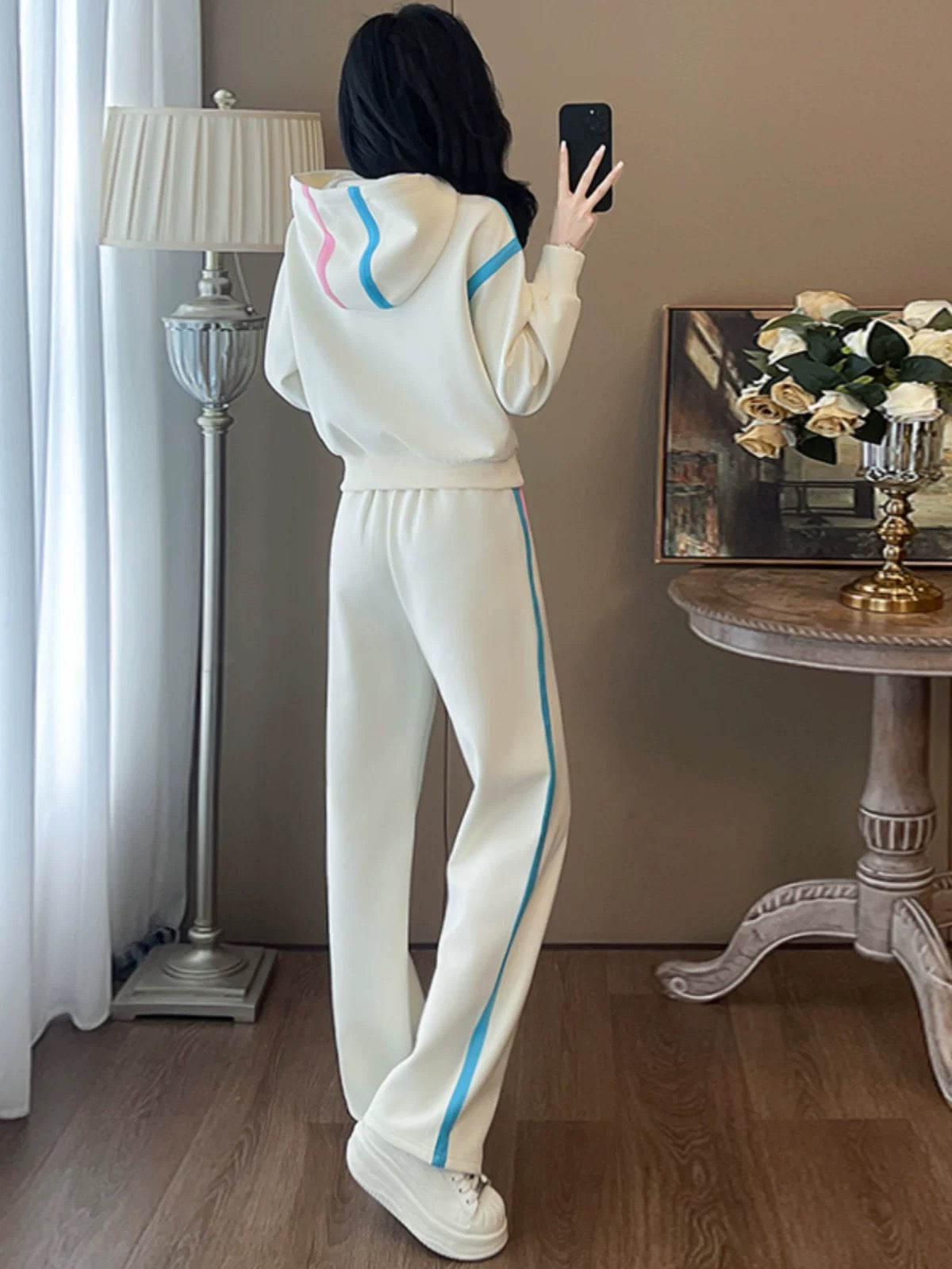 New autumn fashion age-reducing leisure sports suit for women, stylish apricot hooded sweatshirt, wide-leg pants, two-piece suit