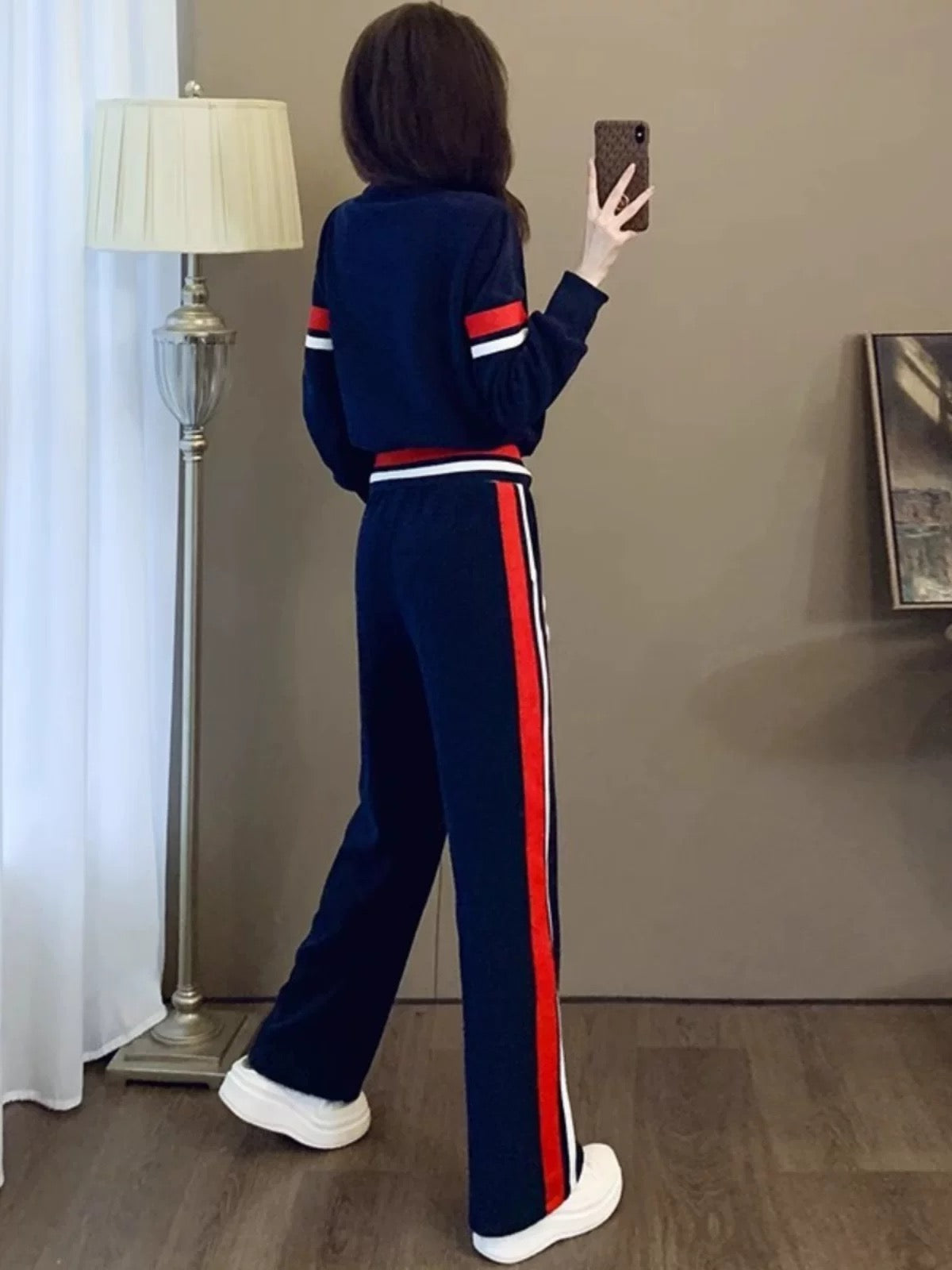 2025 autumn new European goods tide brand suit fashionable age-reducing jacket top casual sports pants two-piece suit women's clothing
