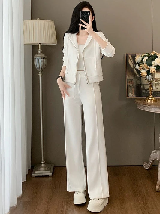 2025 autumn simple and generous casual sports suit women's fashionable age-reducing short jacket top wide-leg pants two-piece suit