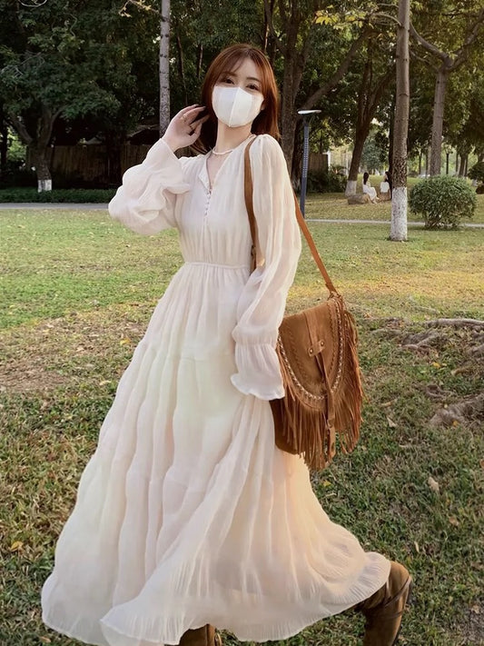 Fairy tea break French early spring white beach dress with waist slimming and pleated holiday long skirt long-sleeved chiffon dress