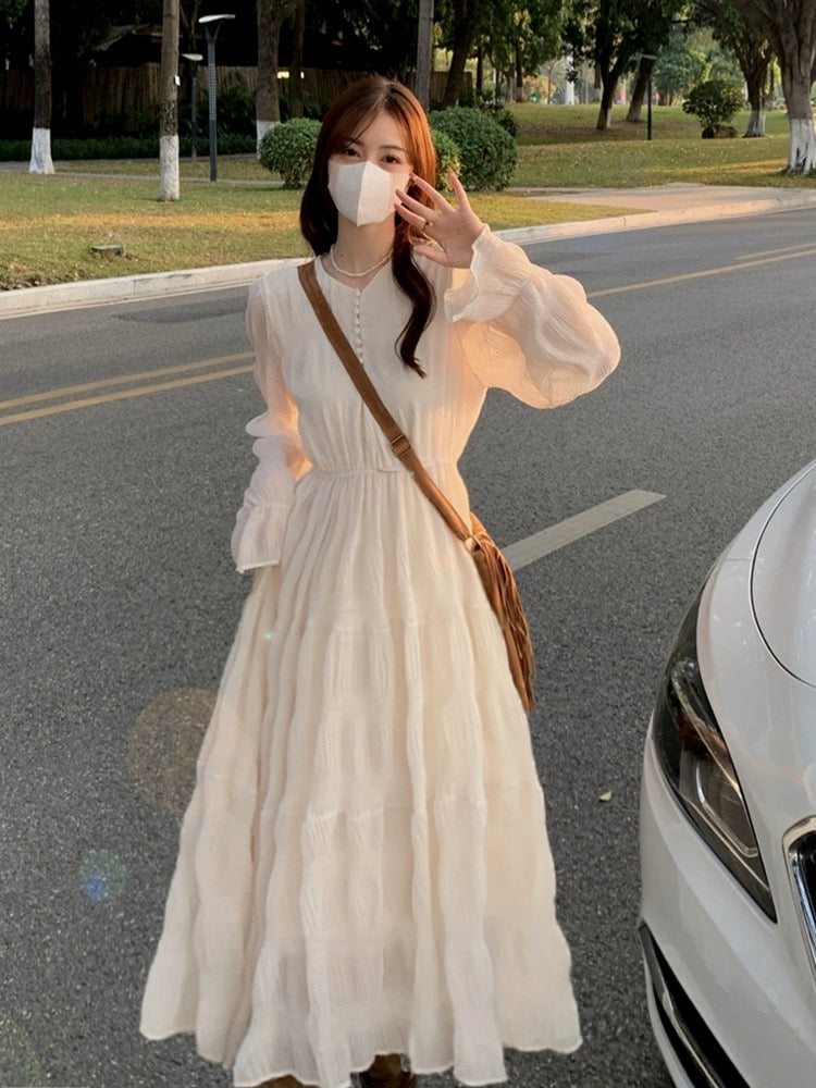 Fairy tea break French early spring white beach dress with waist slimming and pleated holiday long skirt long-sleeved chiffon dress