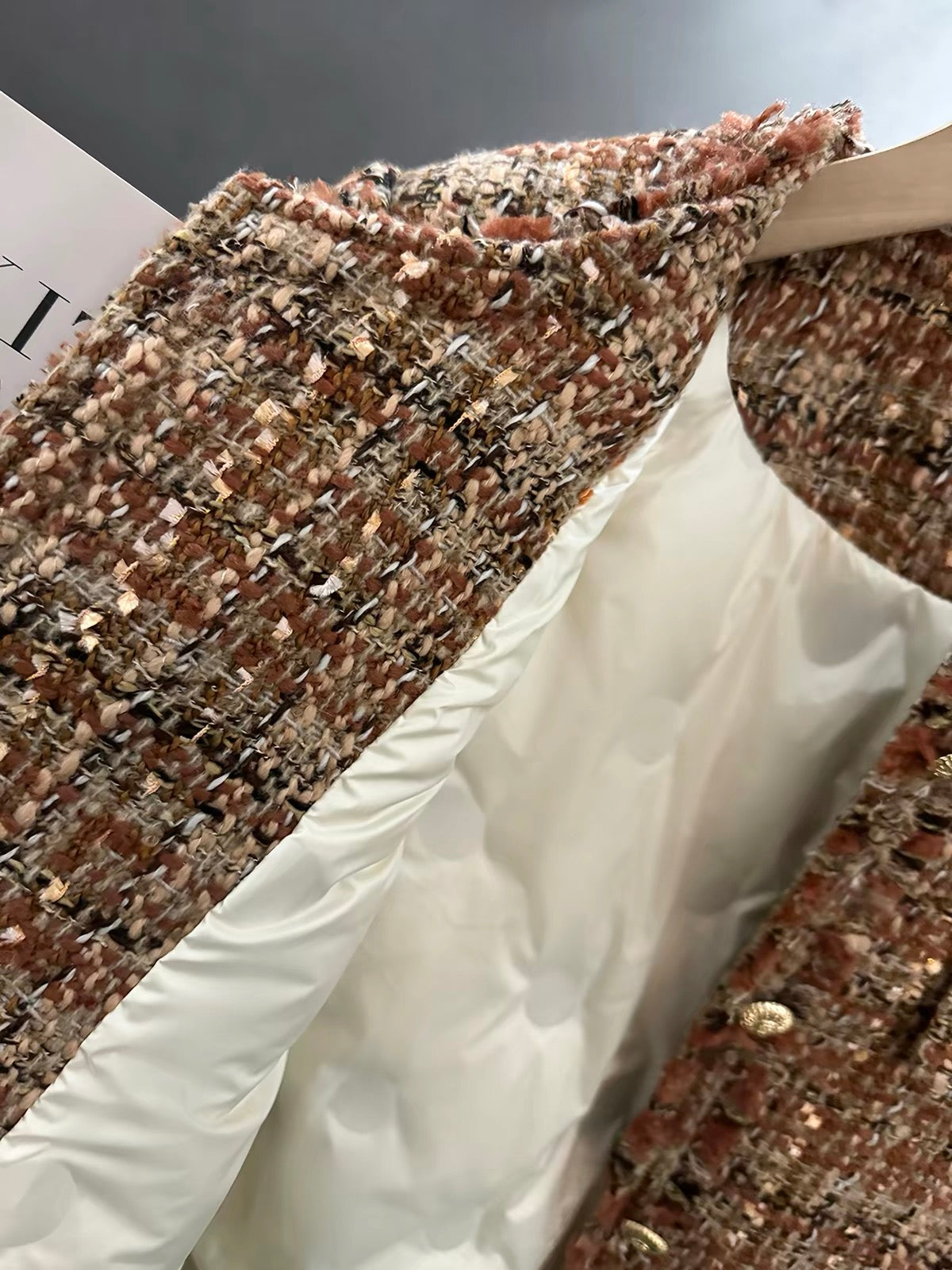 Women's 2025 New Autumn/Winter Khaki Tweed-Style Down Liner Jacket with Tassels (90% White Duck Down)