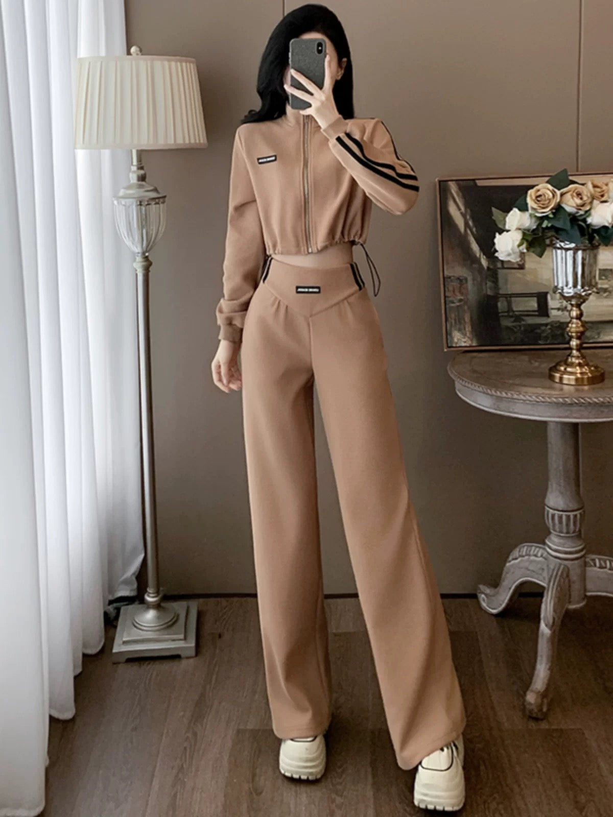 European brand casual sports suits for women 2025 autumn cool short long-sleeved tops wide-leg pants two-piece suit