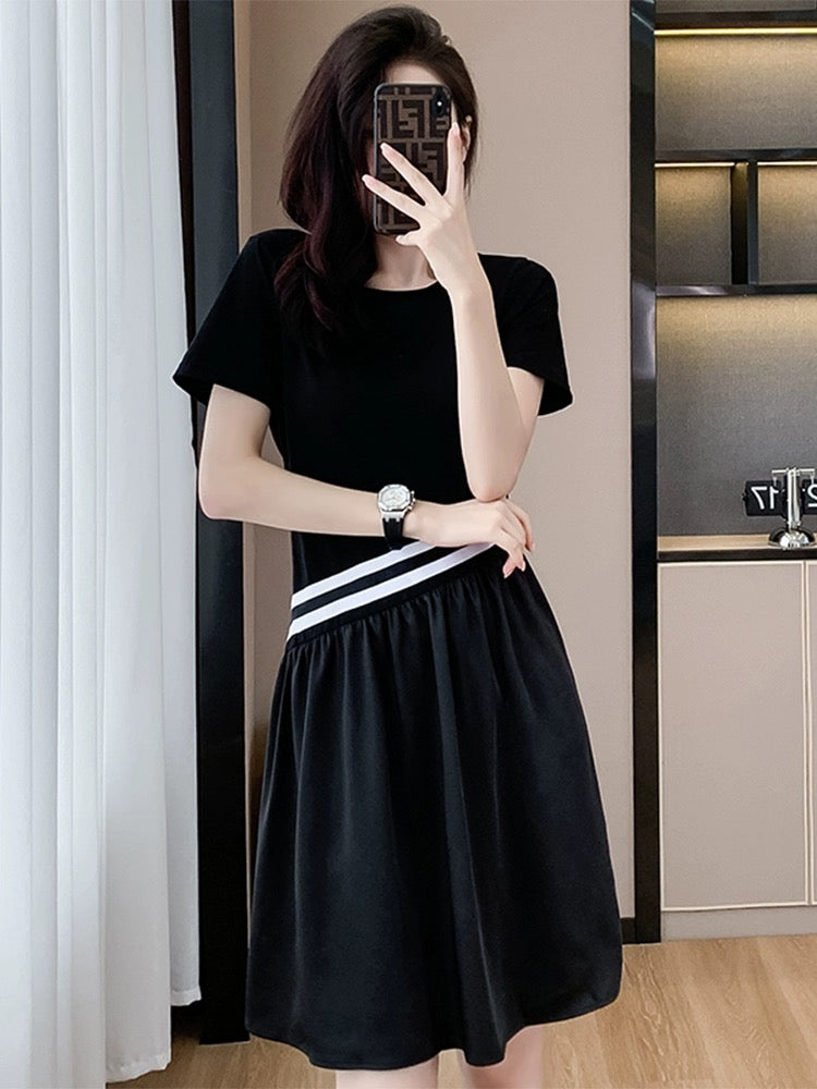 High-end Hepburn style little black dress for women 2024 new summer Korean version loose belly-covering slim casual dress thin