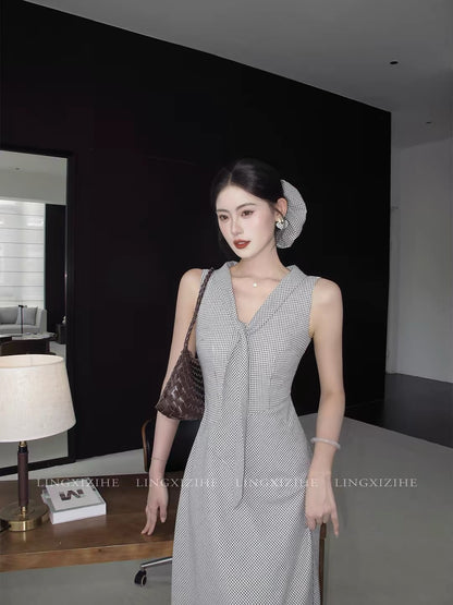 Ling Qian Zi He – French-style black and white color-block plaid sleeveless maxi dress with a waist tie for women (Summer collection)