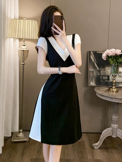 High-end V-neck dress for small people 2024 new summer women's fake two-piece patchwork skirt with waist and temperament