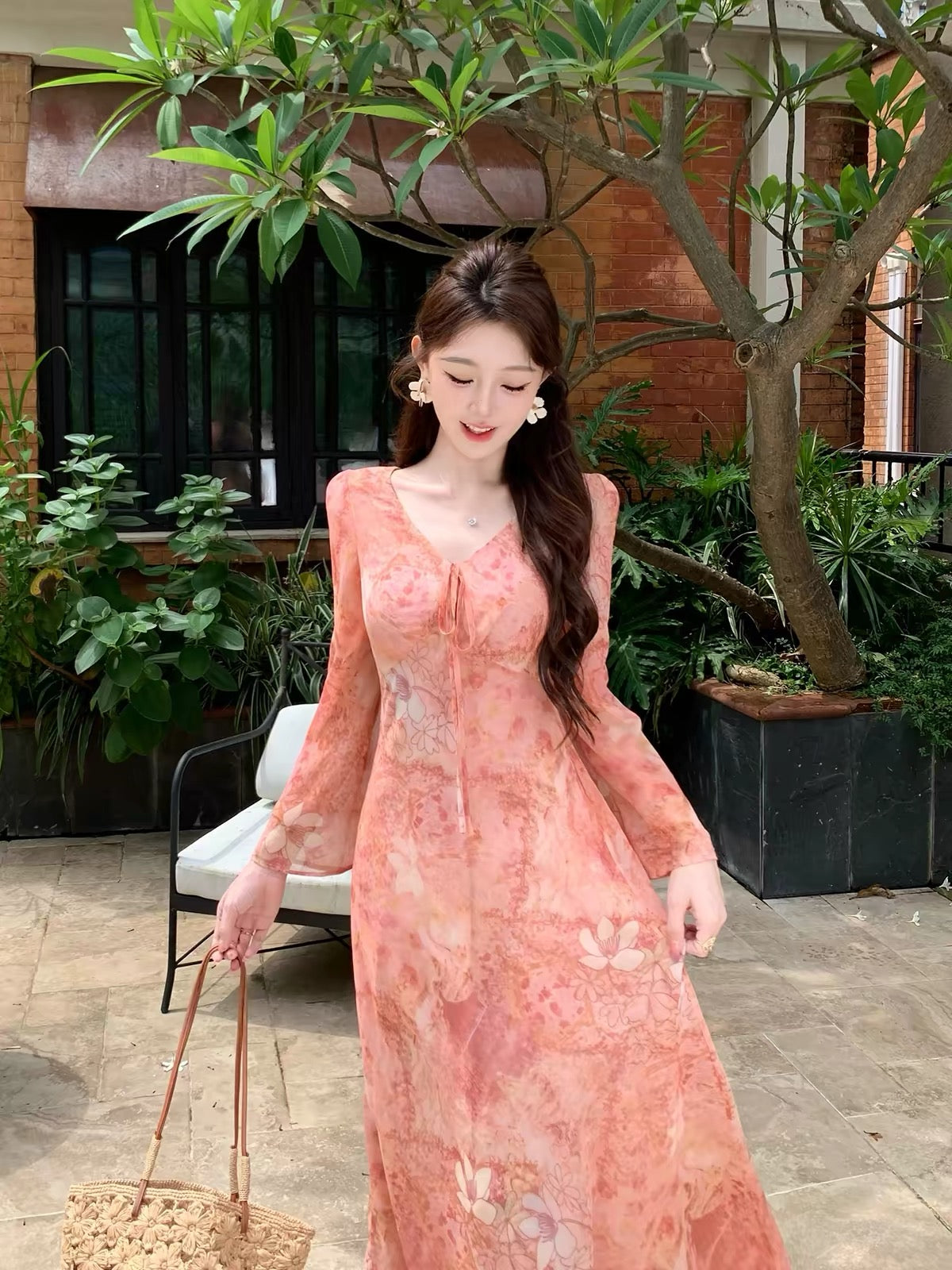 Ling Qian Zi He "Soft Pink Floral Charm" – Women's French-style pink chiffon floral maxi dress with long sleeves and a tie-waist.