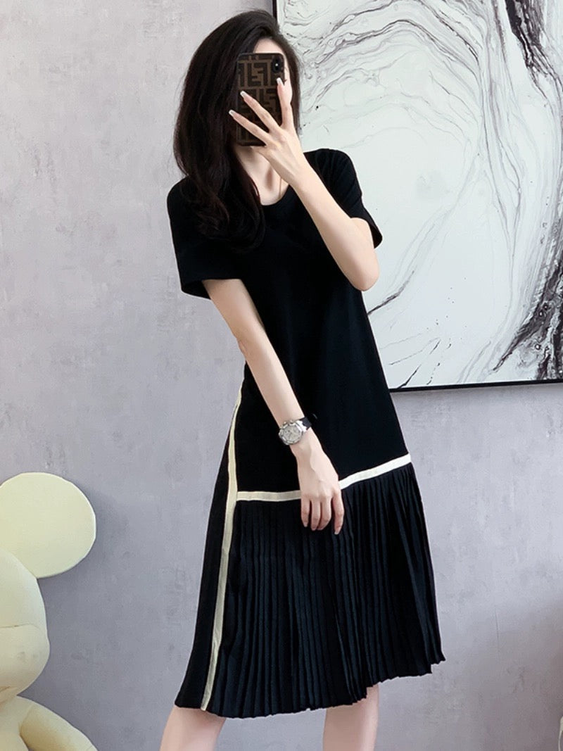 Summer 2024 new Korean style fashion splicing black dress women's loose slimming mid-length pleated T-shirt skirt