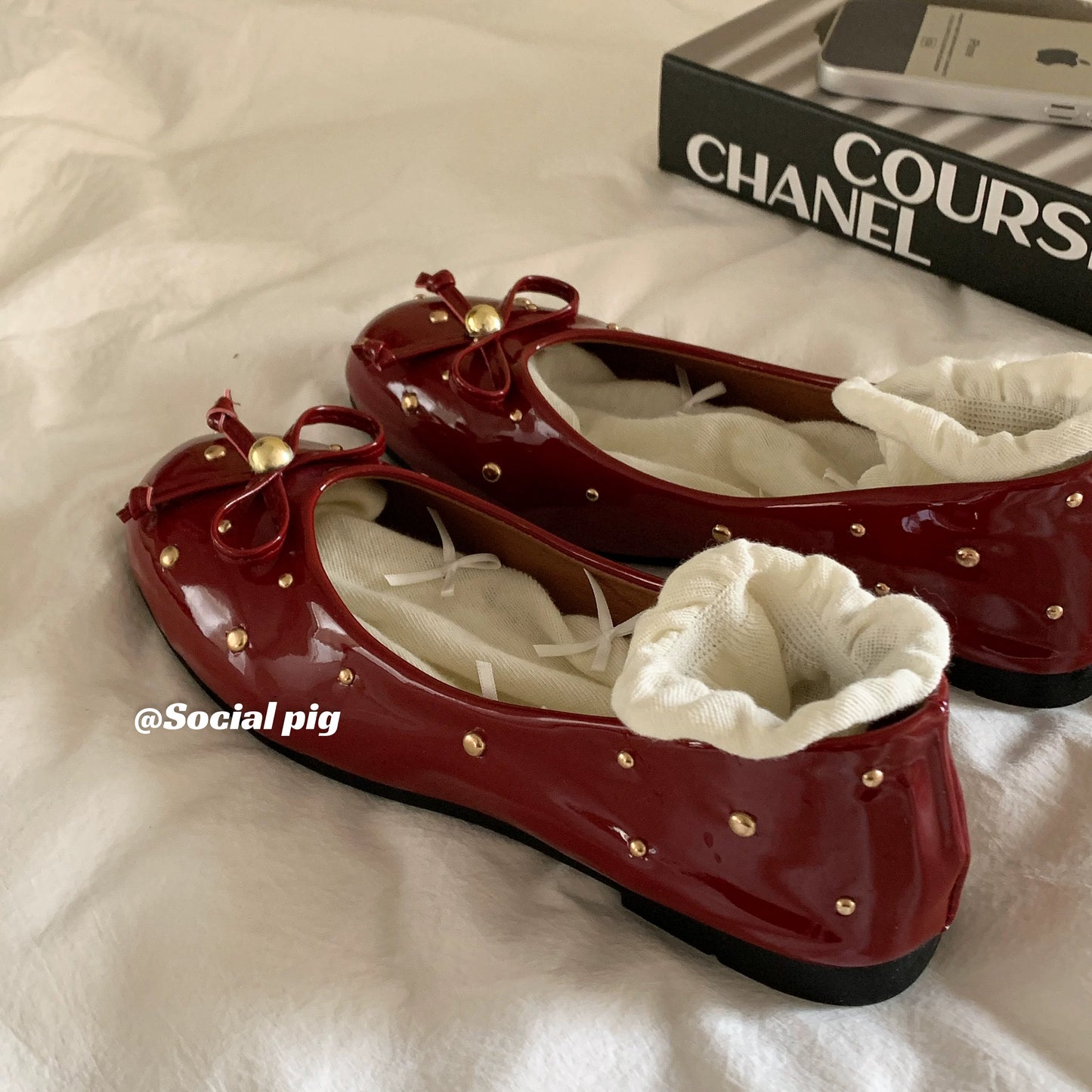 Evening style~French chic! Women's vintage flat ballet shoes with bow tie and single buckle.