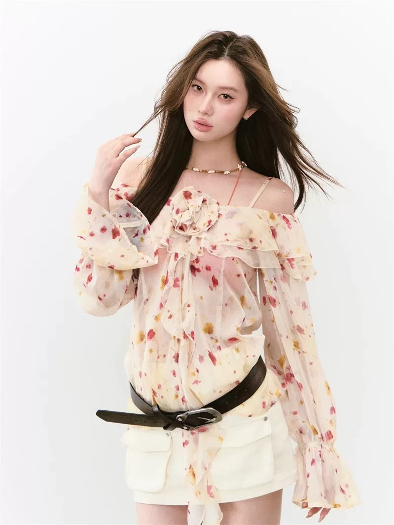 ViaPitti officially authorized elegant small flower one-shoulder top female design sense fashion sweet age-reducing shirt