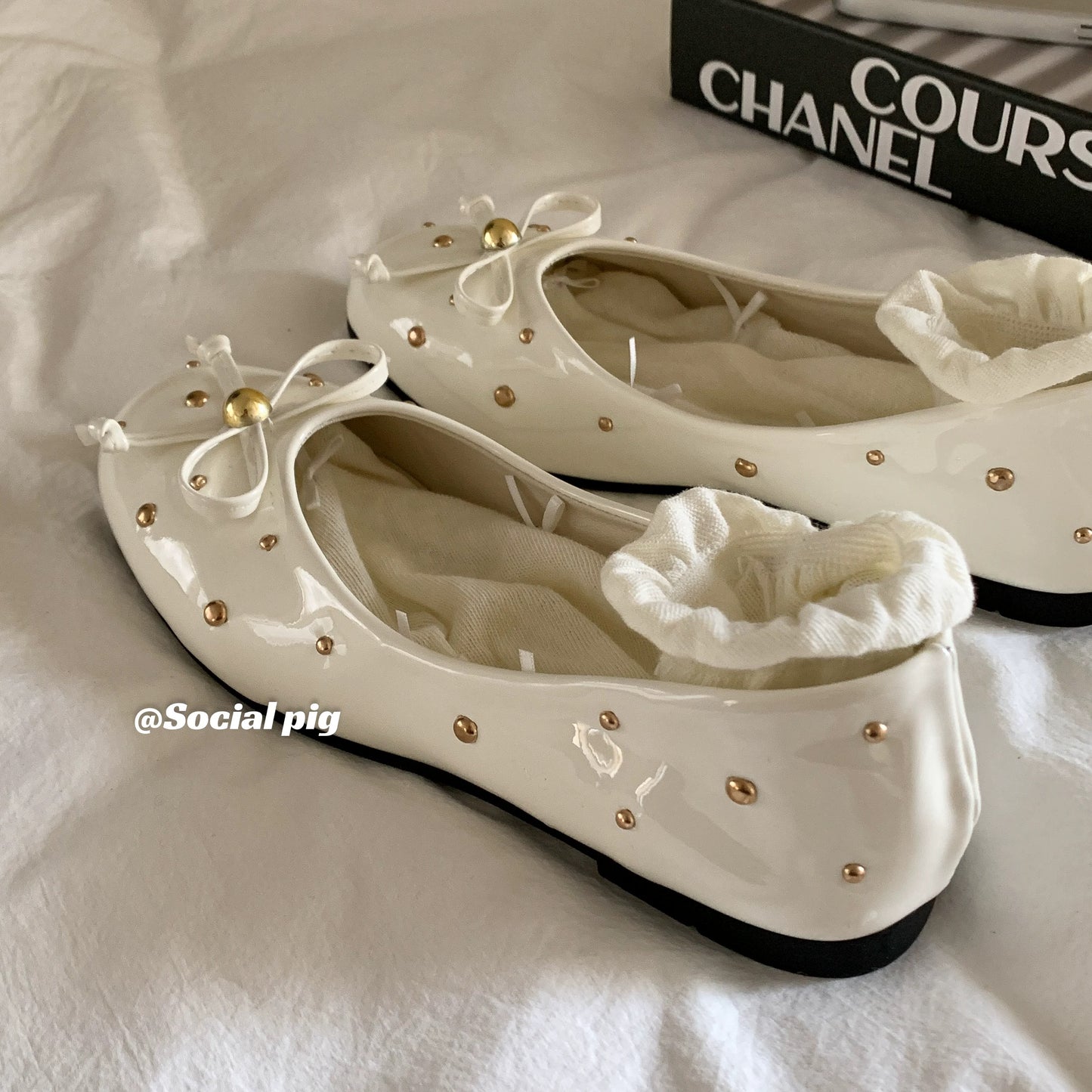 Evening style~French chic! Women's vintage flat ballet shoes with bow tie and single buckle.